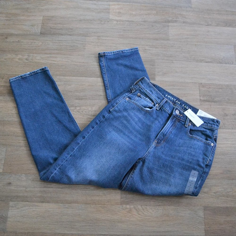 NWT American Eagle 90's Boyfriend High Waisted Bright Blue Jean Size 26 - Picture 1 of 4